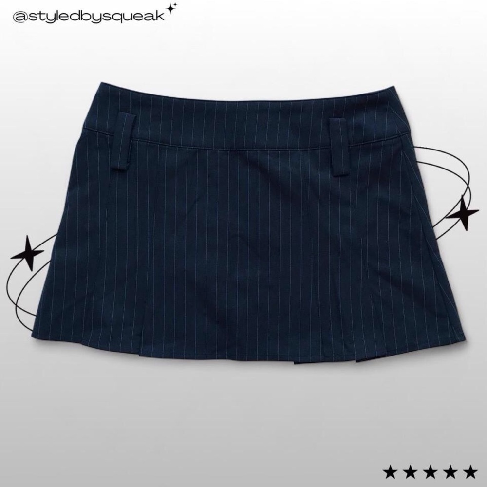 By Dyln Revolve Faye Black Pinstripe Micro Mini Skirt NWT Y2K Goth Small